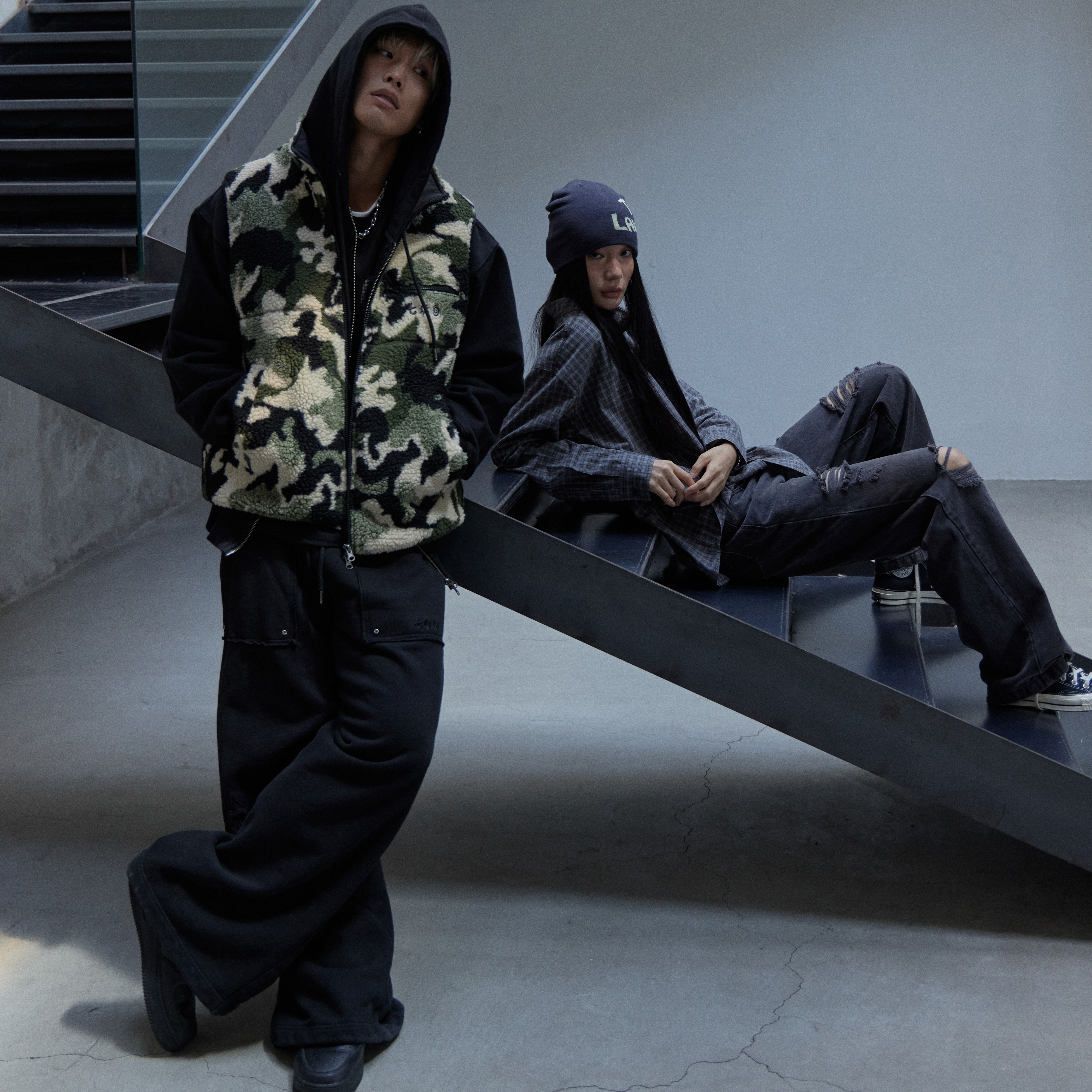 TONYLAWRENCE 로고